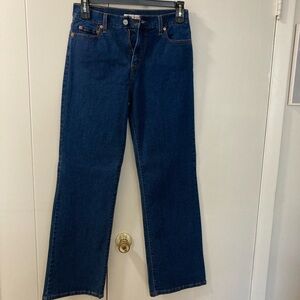Levi’s 512 perfectly slimming boot cut jeans in excellent condition. Size 10M